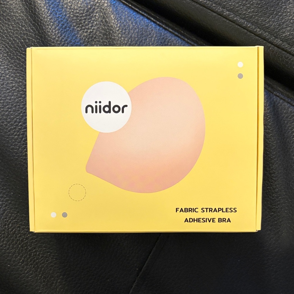 Niidor Fabric Strapless Adhesive Bra - Yellow & Pink Packaging new item